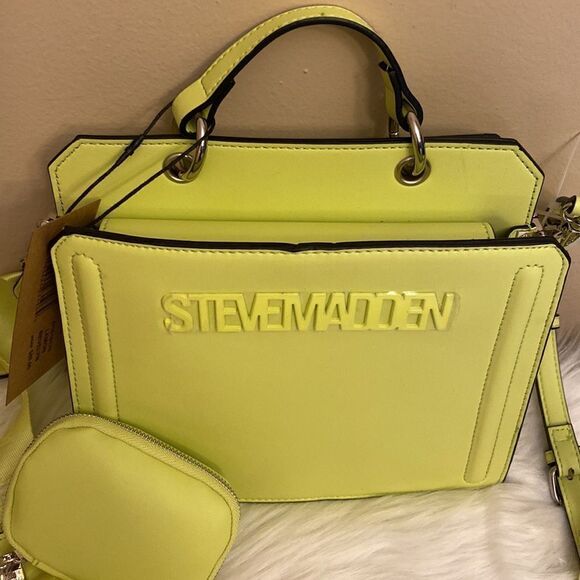 NWT Steve Madden (Bevelyn) Crossbody Bag w/Airpod Pouch - Lime Green*New Color* - Picture 9 of 13